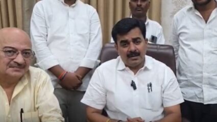 कोकाटेंच्या रमीवरून रविंद्र चव्हाण आक्रमक, अधिवेशनात सरकारची थट्टा!