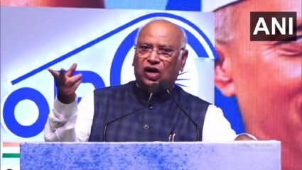 India Politics: “…तर तुमचा नाश निश्चित आहे”; काँग्रेस अध्यक्षांची भाजप अन् संघावर जोरदार टीका