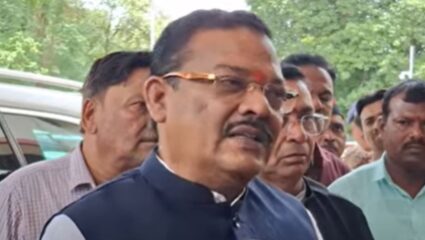 Sambhajinagar : “हे चरित्र हरण करण्याचा प्रयत्न करतात”; संजय शिरसाठांचा संजय राऊतांना टोला