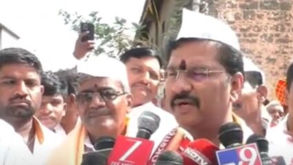 Pandharpur : संत सावता माळींच्या भेटीसाठी पांडुरंगाच्या पालखीचे आरणकडे प्रस्थान