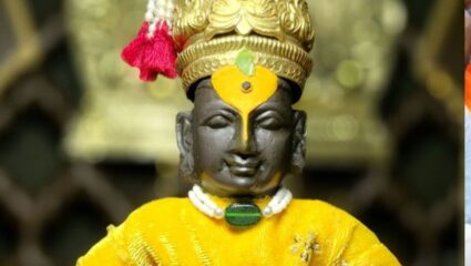 AshadhiWari: विठ्ठालाच्या कपाळावर चंदनाचा टिळा का असतो? काय आहे याची आख्यायिका ?