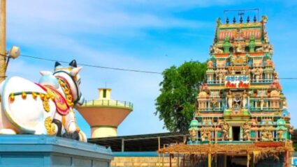 देशातील एकमेव असे मंदिर जिथे भगवान शिव माता पार्वतीच्या मांडीवर झोपलेले आहेत; अनोखं आहे यामागचं कारण