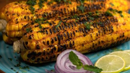 पावसाळा संपायच्या आत घरी एकदा नक्की बनवा Tandoori Corn; थंड वातावरणात घ्या गरमा गरम अन् मसालेदार चवीचा आस्वाद