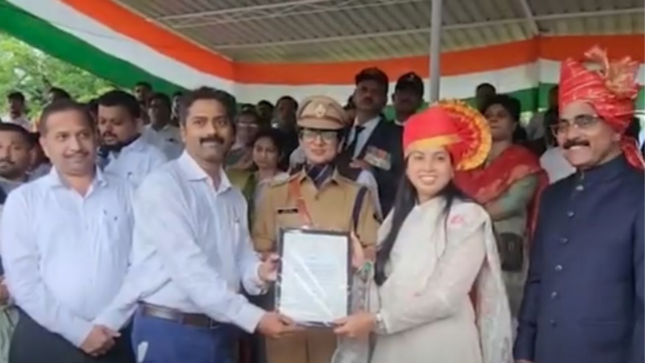 Raigad Independence Day In Raigad With Enthusiasm Flag Hoisting By Aditi Tatkare