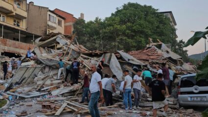 Turkey Earthquake: भूकंपाच्या धक्क्यांनी हादरली तुर्कीची जमीन; संपूर्ण परिसरात घबराट, भयावह VIDEO