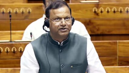 ५ वर्षांत ७ लाख कोटी रुपयांची GST चोरी उघड, अर्थ राज्यमंत्र्यांनी संसदेत दिली माहिती, जाणून घ्या
