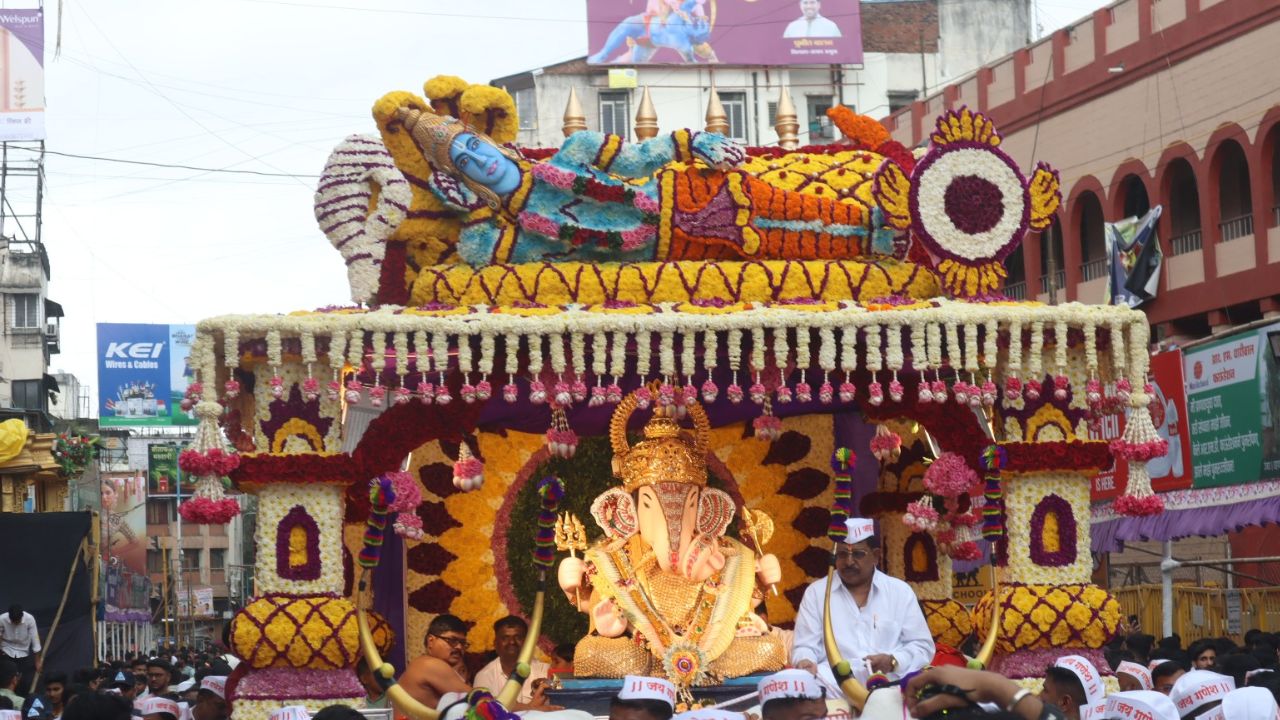 Dagdusheth Halwai Ganpati pune news