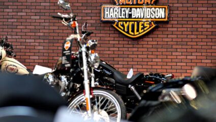 महागड्या किमतीसाठी ओळखली जाणारी Harley-Davidson सर्वात स्वस्त बाईक लाँच करणार, किती असेल किंमत?