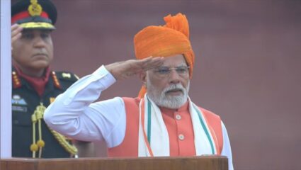 15 August Modi Speech : PM नरेंद्र मोदींची तरुणांसाठी ऐतिहासिक घोषणा; ‘विकसित भारत रोजगार’ योजनेअंतर्गत मिळणार 15 हजार