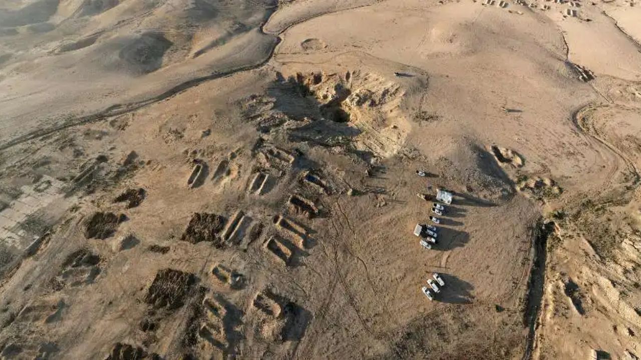 Iraq Begins Digging Mass Grave Near Mosul With 45k Bodies