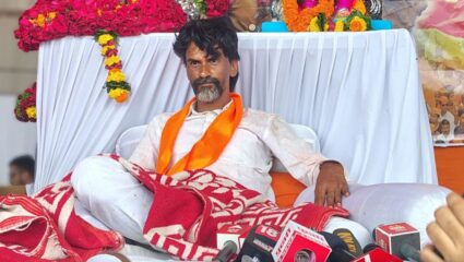 Manoj Jarage Patil: ‘उद्यापासुन कडक उपोषन करणार, पाणी बंद करणार’, मनोज जरांगे पाटलांनी घेतला टोकाचा निर्णय