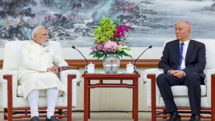 Modi Cai Qi meeting : चीनमध्ये मोदींची ‘Cai Qi’ सोबत खास भेट; का मानली जातेय जिनपिंगपेक्षाही अधिक महत्त्वाची?