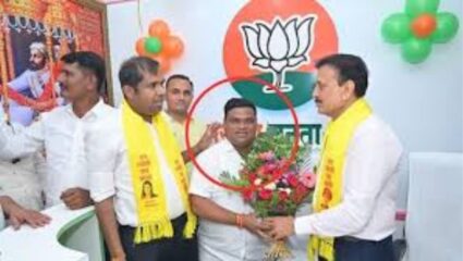 Jalgaon Crime News : जळगावात भाजपच्या माजी नगरसेवकावर धारदार कोयत्याने प्राणघातक हल्ला, गंभीर जखमी, रुग्णालयात उपचार सुरु