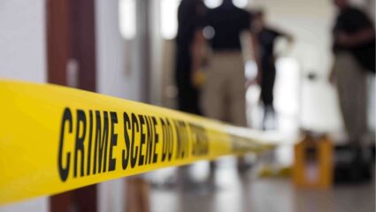 Beed crime: बीड हादरलं! अंबाजोगाई येथील साखर कारखाना रोडवरील हॉटेलमध्ये तरुणाची निर्घृण हत्या, बीडमध्ये चाललंय तरी काय?