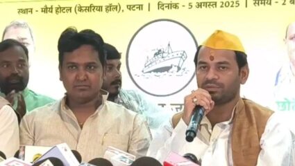 बिहारमध्ये RJD अडचणीत, तेज प्रताप यांची VVIP सोबत युती, सर्व जागांवर निवडणूक लढवणार