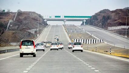Buldhana Crime: मुंबईतील सराफा व्यापाऱ्यास समृद्धी महामार्गावर दरोडेखोरांनी लुटलं, पावणे पाच किलो सोन्यासह रोक रक्कम घेऊन पसार