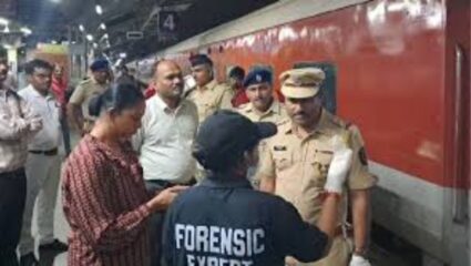 Mumbai Crime: अखेर कुशीनगर एक्सप्रेसमध्ये सापडलेल्या मुलाच्या मृतदेहाचा गूढ उकलल; नेमकं काय घडलं ?