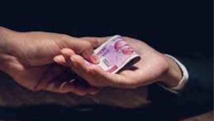 गवत खरेदीसाठी ना हरकत दाखल्यासाठी लाचेची मागणी; लाचलुचपत प्रतिबंधक विभागाने केली कारवाई