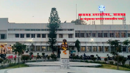 Saswad News: सासवड नगरपरिषदेच्या मनमानी कारभाराला चाप कधी बसणार?  
