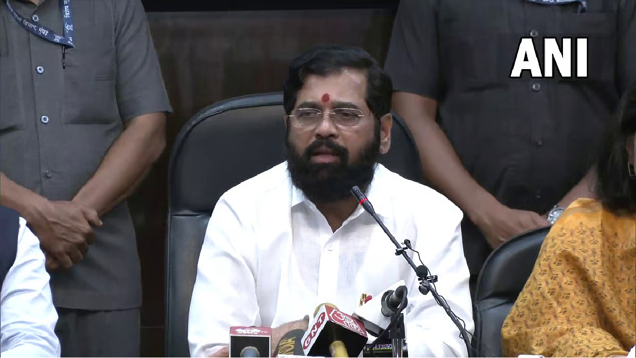 Eknath Shinde: निवडणुकीआधीच एकनाथ शिंदेंना मोठा धक्का; ‘या’ नेत्याने सोडली साथ?