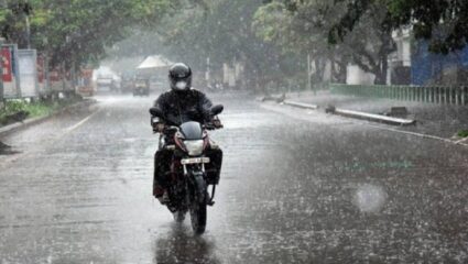India Rain News:  पुढचा आठवडा ‘या’ दोन राज्यांसाठी कसोटीचा; वरूणराजा असा कोसळणार की…; IMD च्या अलर्टने वाढवली चिंता