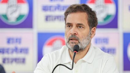 Rahul Gandhi: “हा निर्णय केवळ अमानवीय…”; SC च्या भटक्या कुत्र्यांच्या निर्णयावर राहुल गांधींचे भाष्य