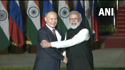 काहीतरी मोठं घडणार! ट्रम्पच्या Tariff बॉम्बनंतर पुतीन यांनी फिरवला मोदींना फोन; अमेरिकेची चिंता वाढली