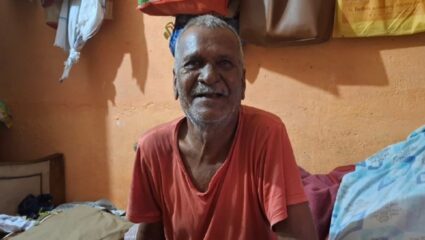 आता याला काय म्हणावं? चक्क जिवंत व्यक्तीला दाखवलं मृत; प्रशासनाने स्पष्टीकरण देत म्हटलं…