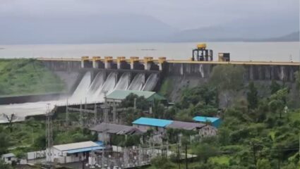 Maharashtra Rain Alert : पवना धरण परिसरात मुसळधार पाऊसाची जोरदार बॅटिंग; पवना धरण 100 टक्के भरले