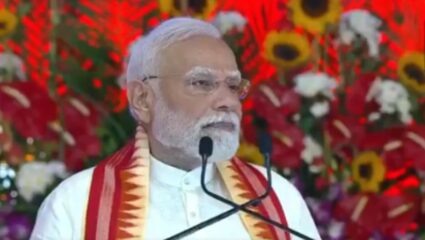 Vice President Election : भाजपच्या कार्यशाळेत पंतप्रधान मोदी दिसले चक्क शेवटच्या रांगेत; चर्चांना उधाण