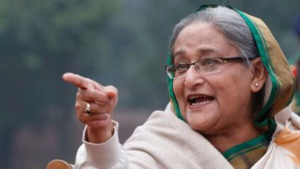 Bangladesh Politics : बांगलादेशच्या राजकारणात खळबळ! शेख हसीना पुन्हा सत्तेत येणार? युनूसची वाढली चिंता
