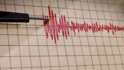 Earthquake News : हिमालयाच्या कुशीत भीषण हालचाली, तिबेट पुन्हा थरथरला; 10 किमी खोलीवर केंद्रबिंदू