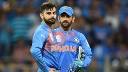 अरे बाप रे! कोहलीबद्दल एमएस धोनी काय बोलून गेला? पहिल्यांदाच सार्वजनिक केली ‘ती’ गोष्ट; उडाली खळबळ; पहा व्हिडीओ