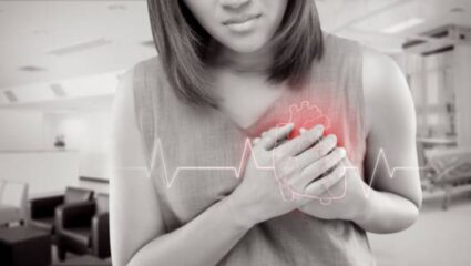 हार्ट अटॅक येण्याच्या आठवडाभर आधी महिलांच्या शरीरात दिसून येतात ‘हे’ महाभयानक बदल, दुर्लक्ष केल्यास ओढावेल मृत्यू