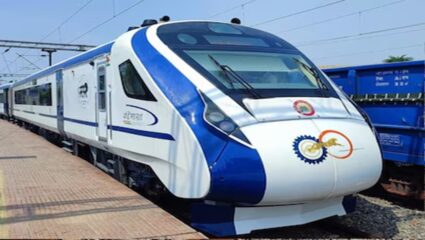 Vande Bharat Express: आता नांदेड ते मुंबई प्रवास 9 तासांत पार! एक्सप्रेसचे थांबे कुठे? जाणून घ्या…