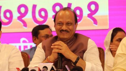 अंग पुसायचा टॉवेल तरी…; हॉस्पिटलच्या उद्घाटनावेळी अजित पवारांच्या वक्तव्याने हशा पिकला