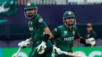 PCB चा मोठा निर्णय! अशिया कपनंतर बाबर-रिझवान यांना केंद्रीय करारामधूनही वगळले! १२ नवीन खेळाडूंना संधी