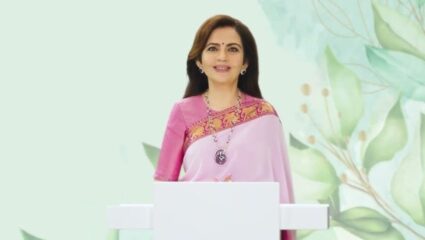 रिलायन्स फाउंडेशनच्या वतीने मुंबईत 2000 खाटांची मेडिकल सिटी साकारणार, नीता अंबानी यांची मोठी घोषणा