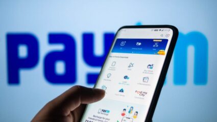 Paytm च्या शेअर्सनी गाठला ५२ आठवड्यांचा नवा उच्चांक, एका वर्षात पैसे झाले दुप्पट, मोतीलाल ओसवाल यांनी वाढवला हिस्सा