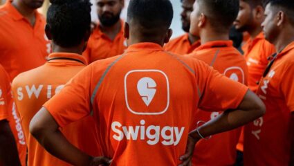 Swiggy ने वाढवली प्लॅटफॉर्म फी, आता कंपनी प्रत्येक ऑर्डरवर आकारणार ‘इतके’ रुपये