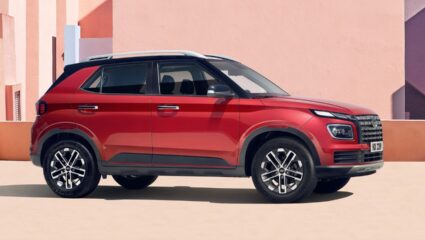 23 किमीचा मायलेज, 6 एअरबॅग्स अन् किंमत 8 लाखांपेक्षा कमी; त्यात SUV वर 85000 रुपयांचा डिस्काउंट