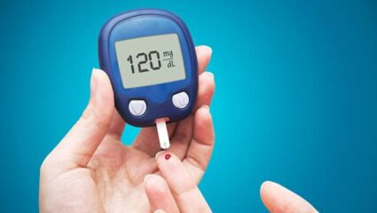 Diabetes Symptoms: मधुमेह झाल्यानंतर शरीरात दिसून येतात ‘ही’ गंभीर लक्षणे, दुर्लक्ष केल्यास शरीरातील अवयव होतील खराब