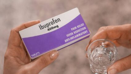 ‘या’ औषधांसोबत कधीच खाऊ नका Ibuprofen, अन्यथा किडनी अक्षरशः सोडून जाईल