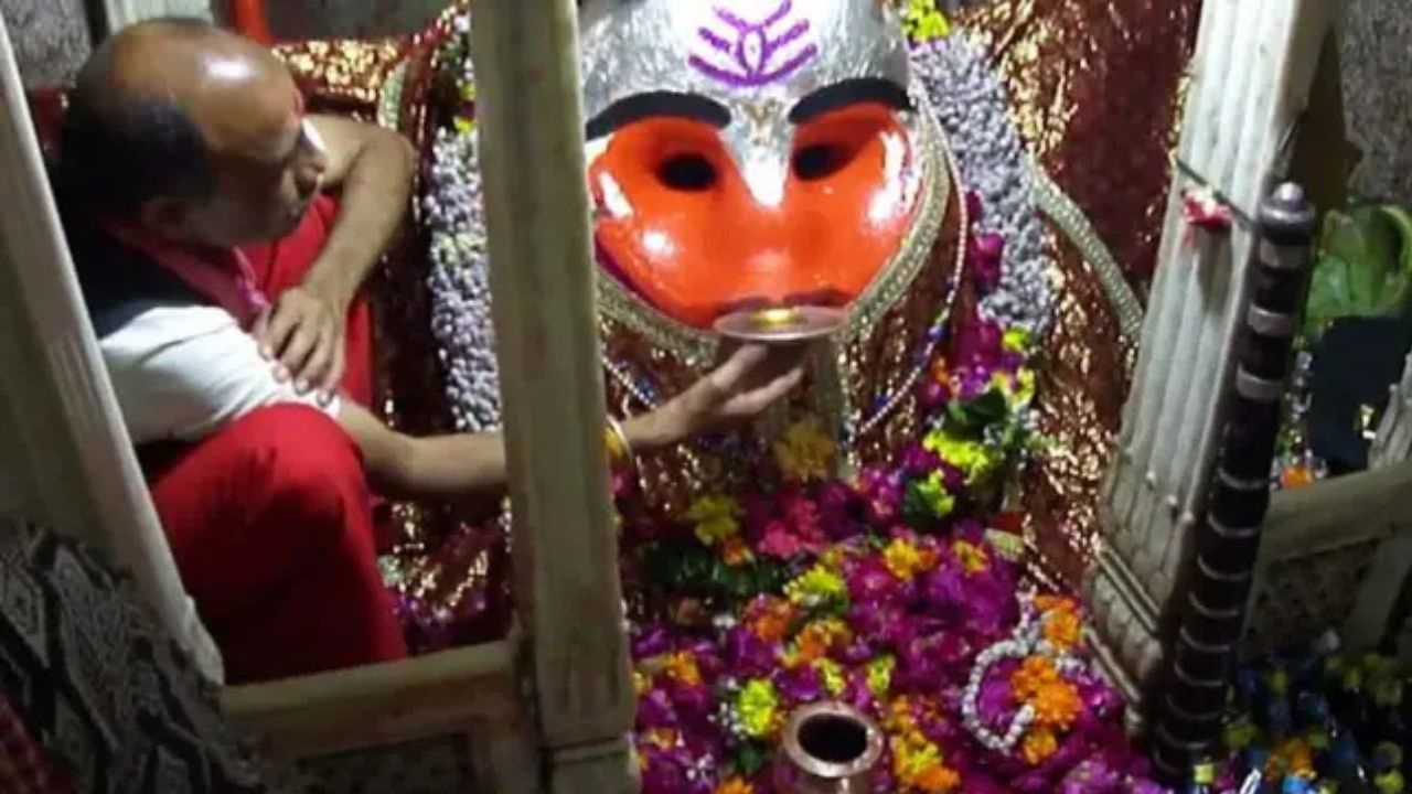 What Is The Real Purpose Behind Offering Alcohol To Kalbhairavanath Find Out What The Legend Is About It