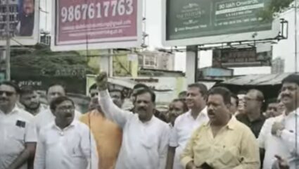 खड्ड्यांच्या विरोधात राजकीय आक्रमकता; सहा तारखेपर्यंत खड्डे बुजवा, अन्यथा ‘मीरा-भाईंदर बंद’