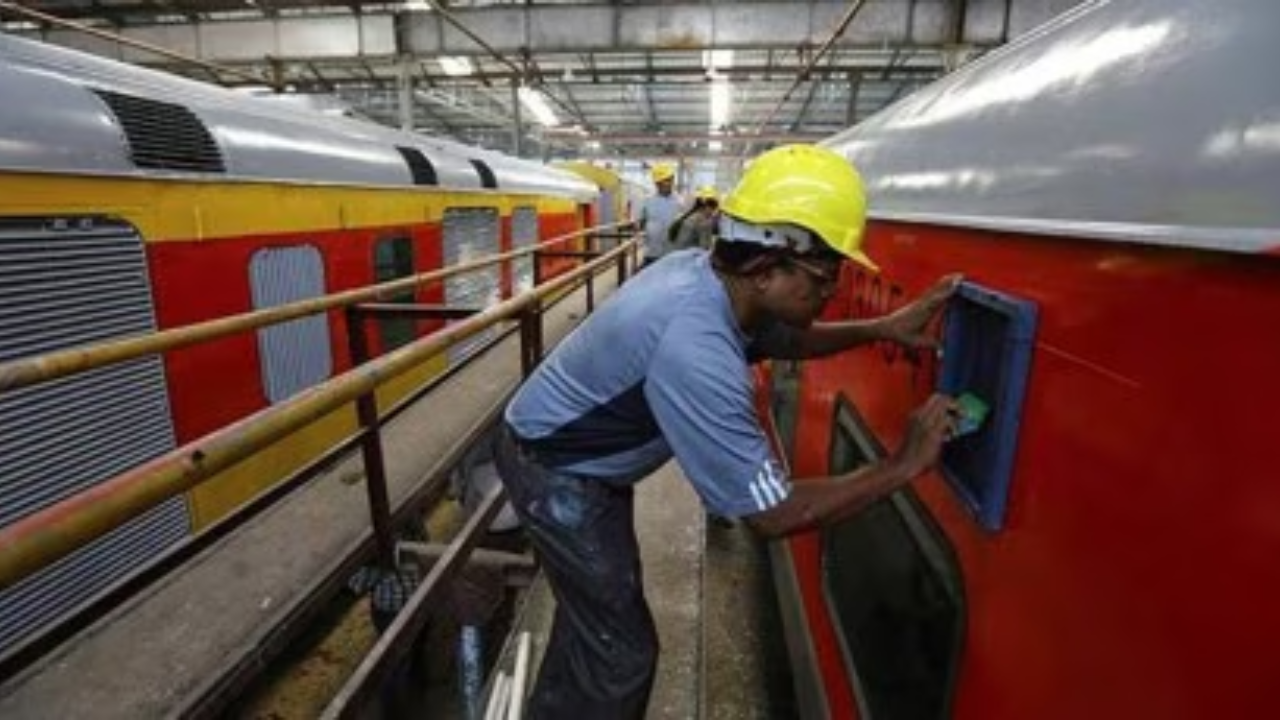 Applications Can Be Made For The Post Of Rrc Cr Apprentice