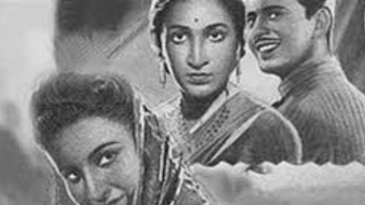 गाण्यामध्ये अनेक नवीन बोल आणि संगीताचा वापर करण्यात आला होता पण लोकांनी हा बदल स्वीकारला नाही. या गाण्याचे सूर आणि पाश्चात्य संगीताचा आस्वाद प्रेक्षकांना आवडला पण लोकांचा असा विश्वास होता की हे गाणं अश्लिलता वाढवू शकते आणि ते भारतीय समाजासाठी चांगले नाही. 
