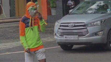 Pimpri Chinchwad : पिंपरी-चिंचवडमध्ये मास्क मॅनची दहशत! दिवसाढवळ्या हातात चाकू घेऊन…