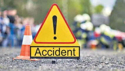 खड्ड्याने घेतला जेष्ठ नागरिकाचा जीव; कारचे चाक डोक्यावरून गेले अन्…