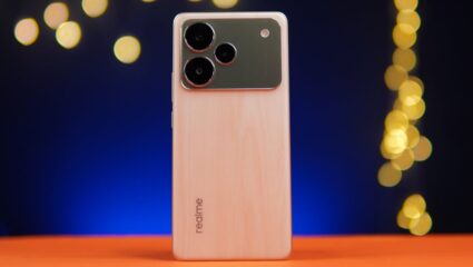 7,000mAh बॅटरी आणि स्नॅपड्र्गॅन प्रोसेसर… Realme ने लाँच केले दोन स्वस्त स्मार्टफोन्स, जाणून घ्या सविस्तर